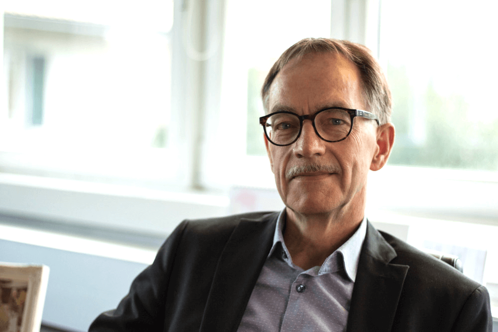 371089-Toni-Hossmann
